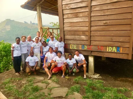 Foto de grupo en el Kelele Lodge